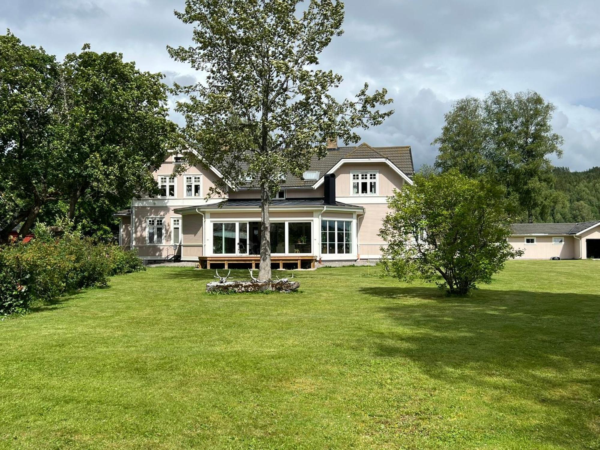 Апартаменты Rosa Huset Osebol Stollet Экстерьер фото