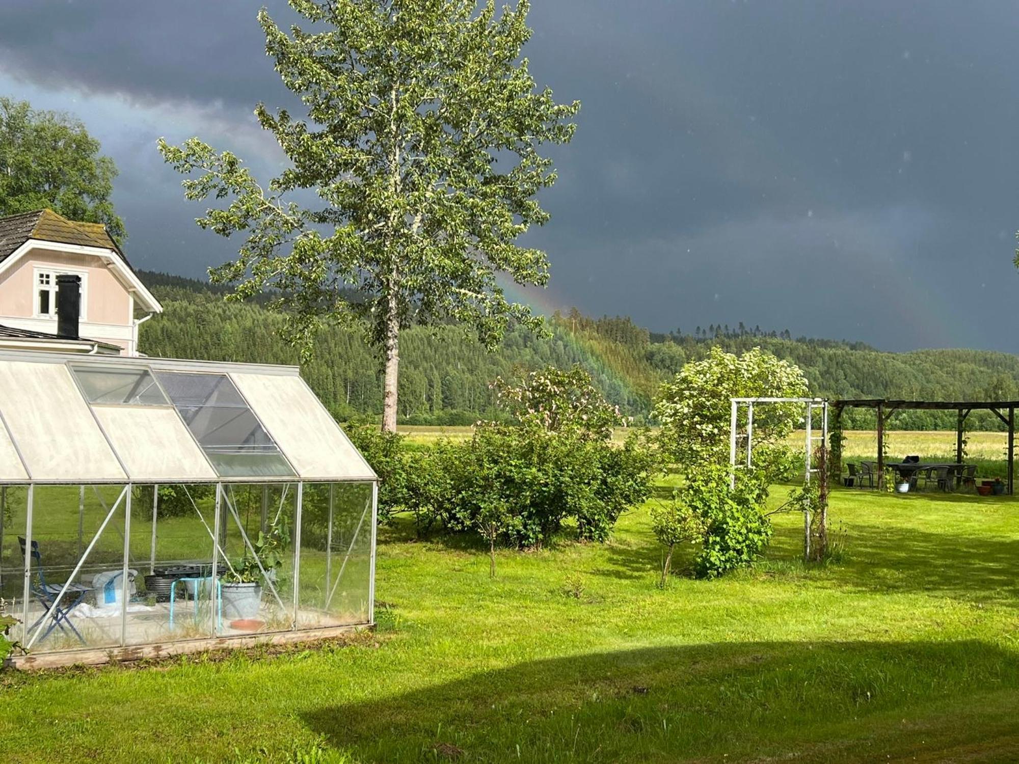 Апартаменты Rosa Huset Osebol Stollet Экстерьер фото